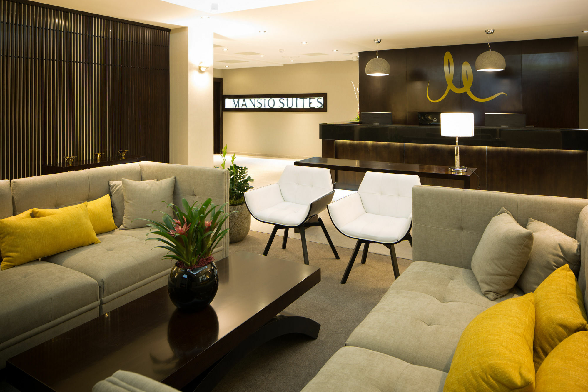 לידס Mansio Suites The Headrow מראה חיצוני תמונה